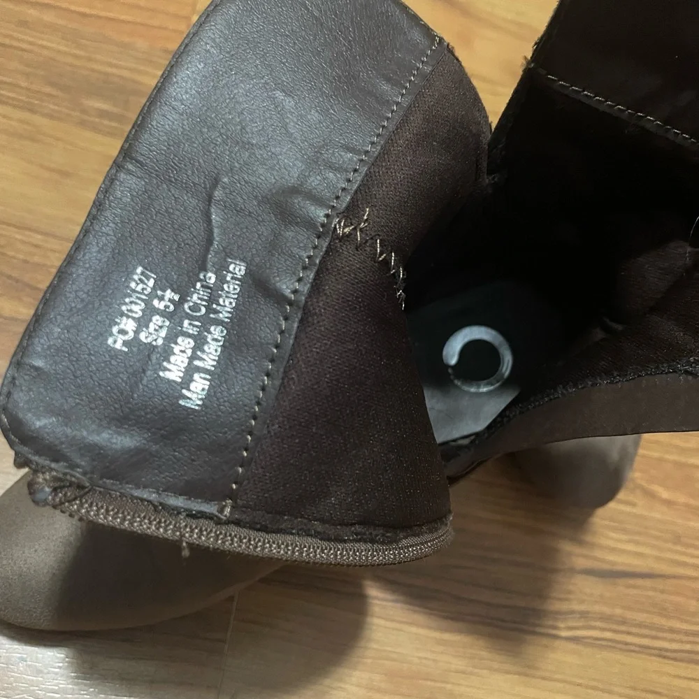 Zuri Women's Ankle Boots Size 5.5